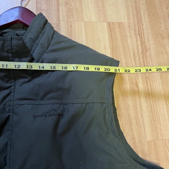 Eddie Bauer Men’s 2XL 650 down vest. Full zip.Olive green with zippered pockets. - Picture 10 of 10
